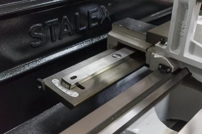 Фото Токарно-винторезный станок STALEX CM6241/1000 в интернет-магазине ToolHaus.ru